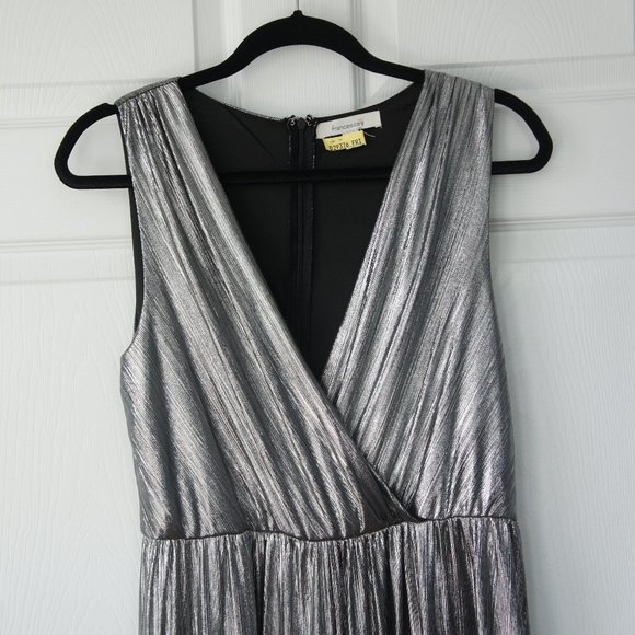 Francesca’s Collection Size Large Silver Jumpsuit - Picture 16 of 16
